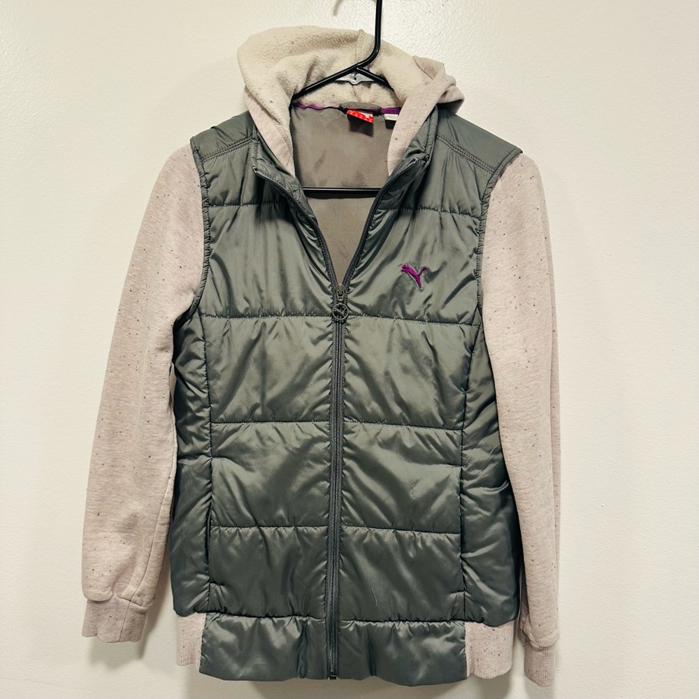 Puma Quilted Puffer Jacket with Cream sweater Sleeves Size medium